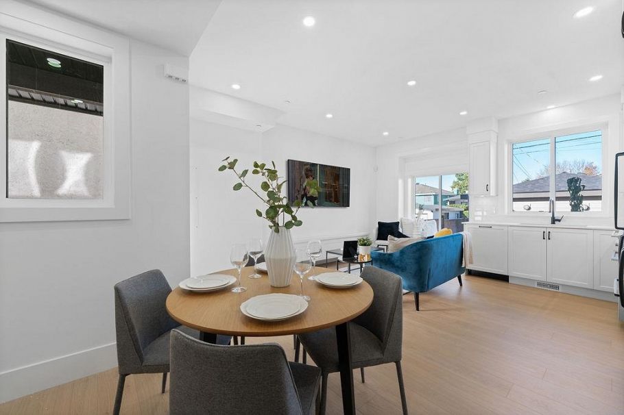 2 2447 E 41st Avenue Vancouver, BC - 9