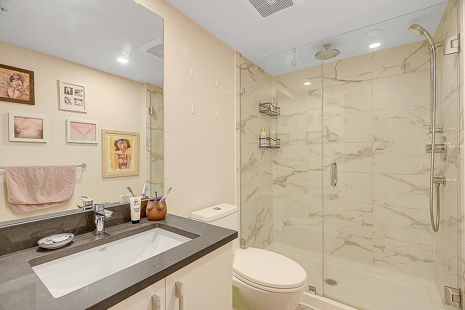 210 2508 Fraser Street Vancouver, BC - 15