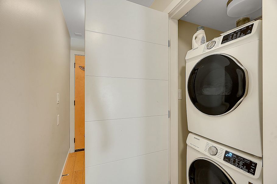 210 2508 Fraser Street Vancouver, BC - 14