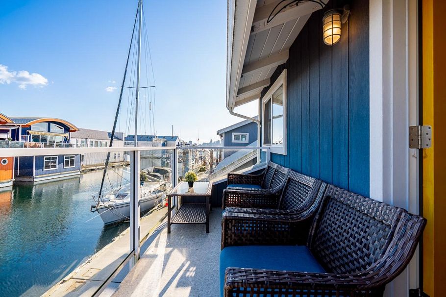 A015 415 Esplanade Avenue North Vancouver, BC - 32