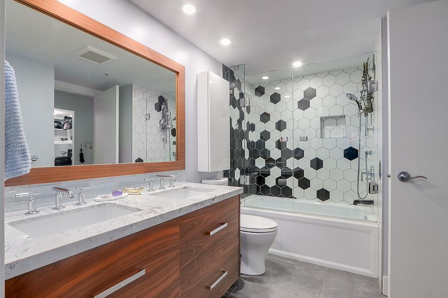 206 2137 W 10th Avenue Vancouver, BC - 5