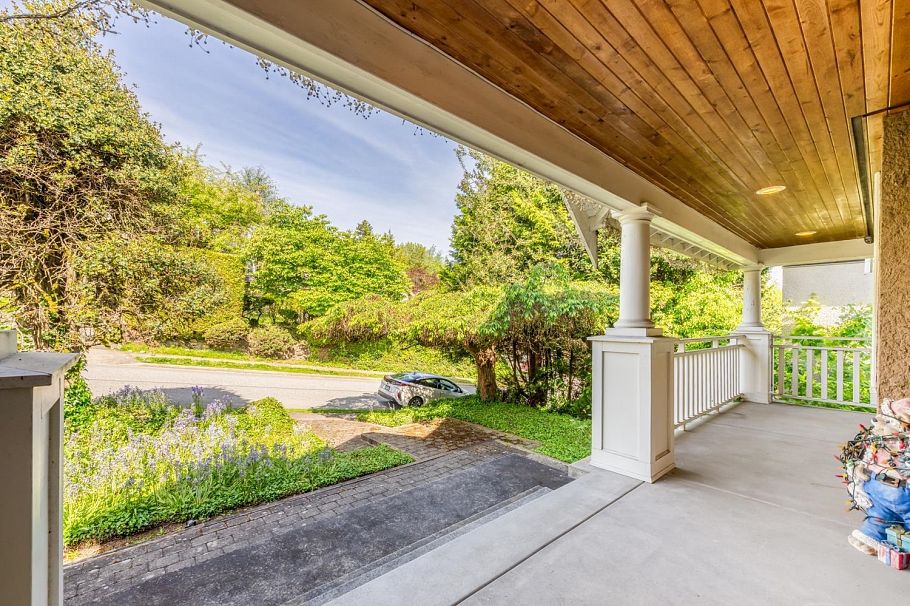 4389 Locarno Crescent Vancouver, BC - 3