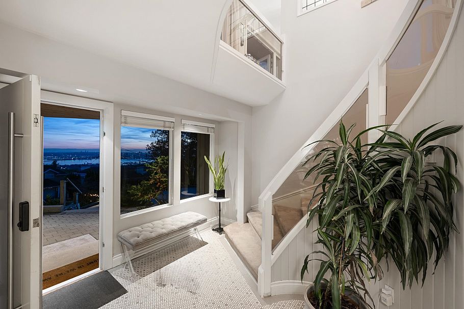 310 Beaver Road North Vancouver, BC - 6