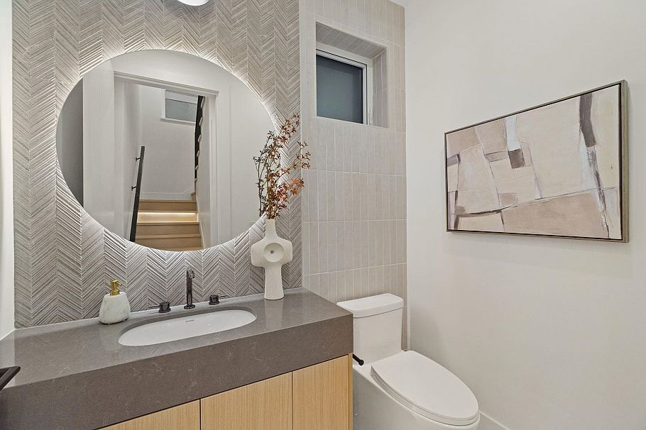 2 1945 E 13th Avenue Vancouver, BC - 5