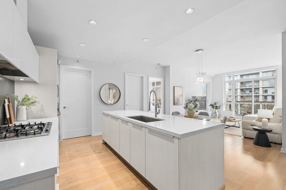 302 1625 Manitoba Street Vancouver, BC - 1