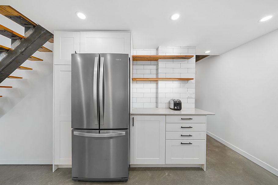 1012 933 Seymour Street Vancouver, BC - 12