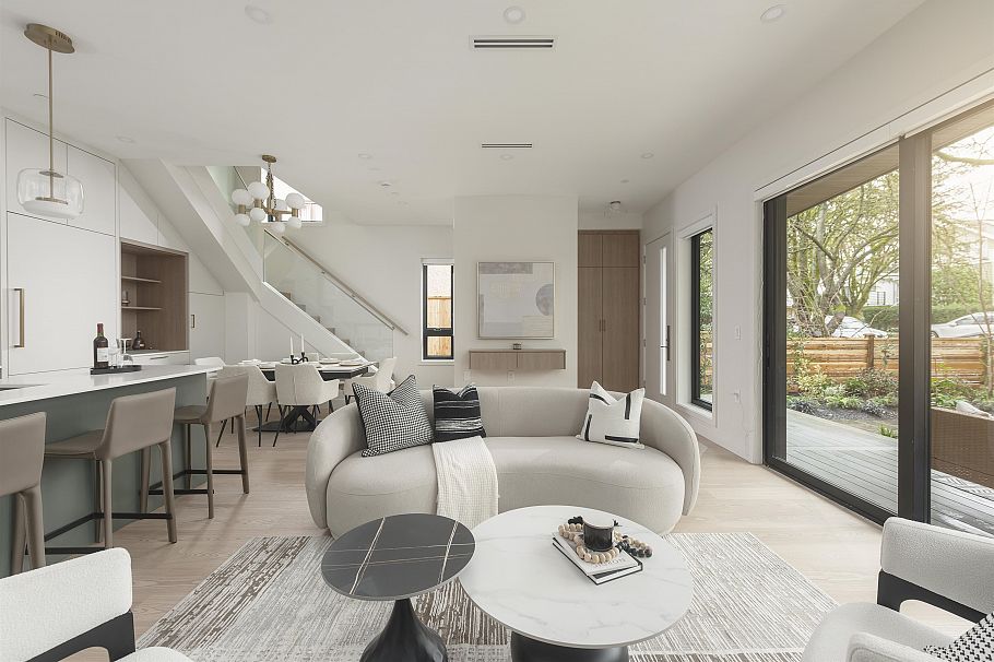 1 476 E 20th Avenue Vancouver, BC - 1