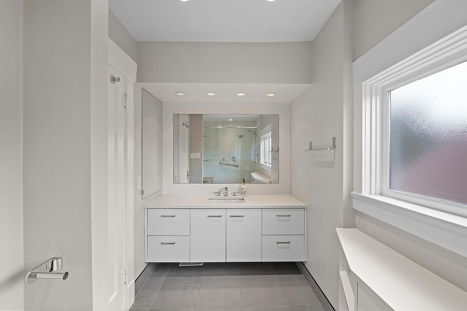 3044 Point Grey Road Vancouver, BC - 19