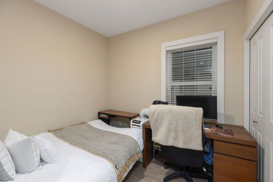 201 4577 Slocan Street Vancouver, BC - 12