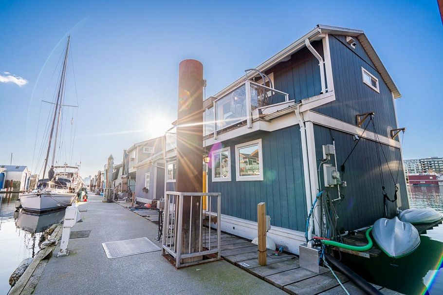 A015 415 Esplanade Avenue North Vancouver, BC - 4