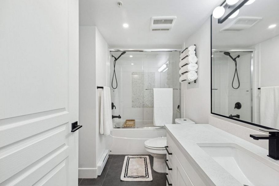 232 4550 Fraser Street Vancouver, BC - 18