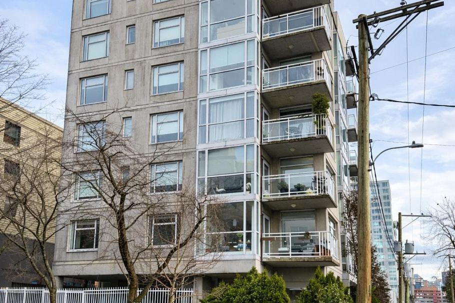 802 1150 Bute Street Vancouver, BC - 1