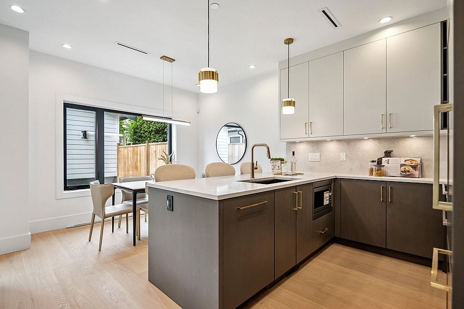 #2 1079 E 14th Avenue Vancouver, BC - 13