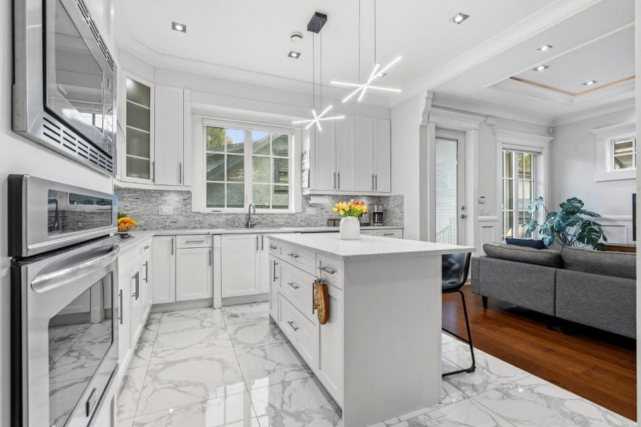 5058 Dunbar Street Vancouver, BC - 9