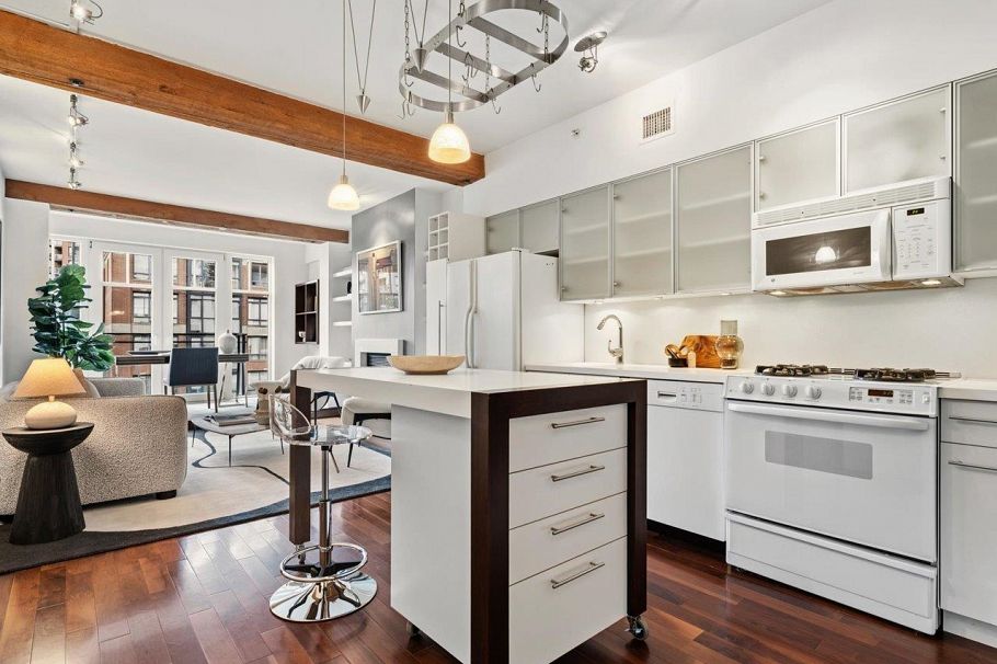 301 1275 Hamilton Street Vancouver, BC - 11