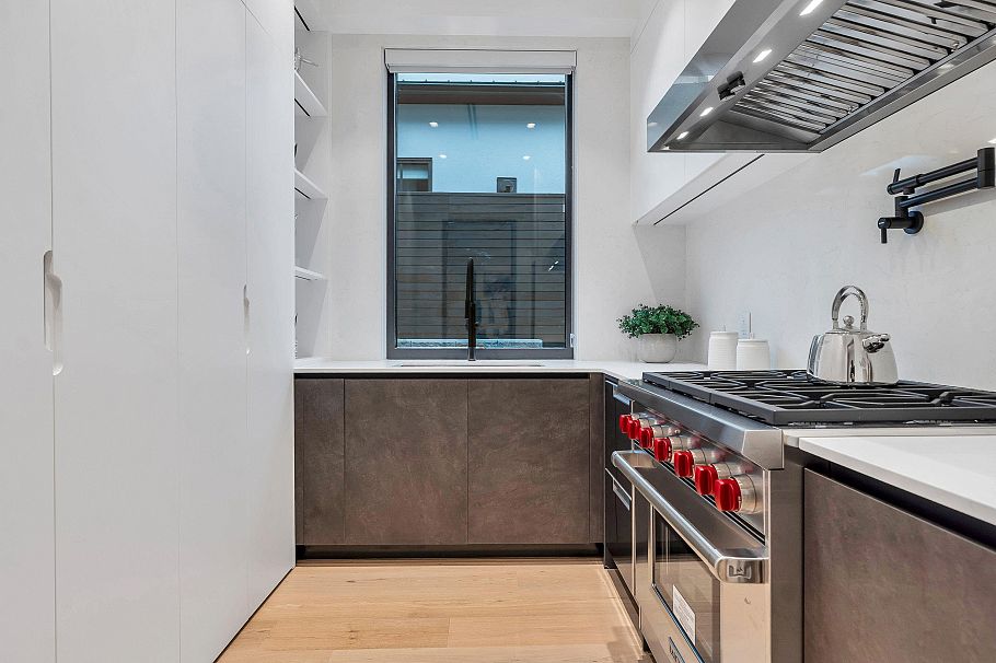 922 Wentworth Avenue North Vancouver, BC - 16