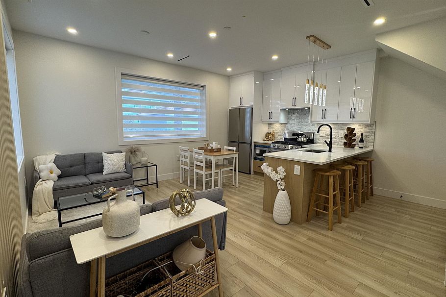 1 2703 E 3rd Avenue Vancouver, BC - 6