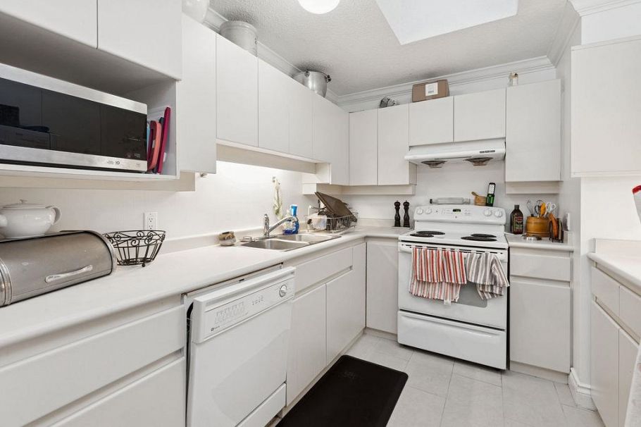 6561 Pinehurst Drive Vancouver, BC - 7