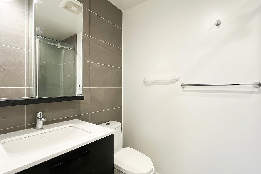 2006 2181 Madison Avenue Burnaby, BC - 11