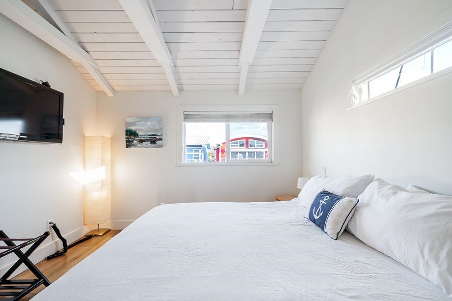 A015 415 Esplanade Avenue North Vancouver, BC - 24