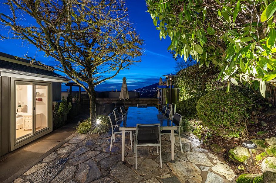 310 Beaver Road North Vancouver, BC - 39