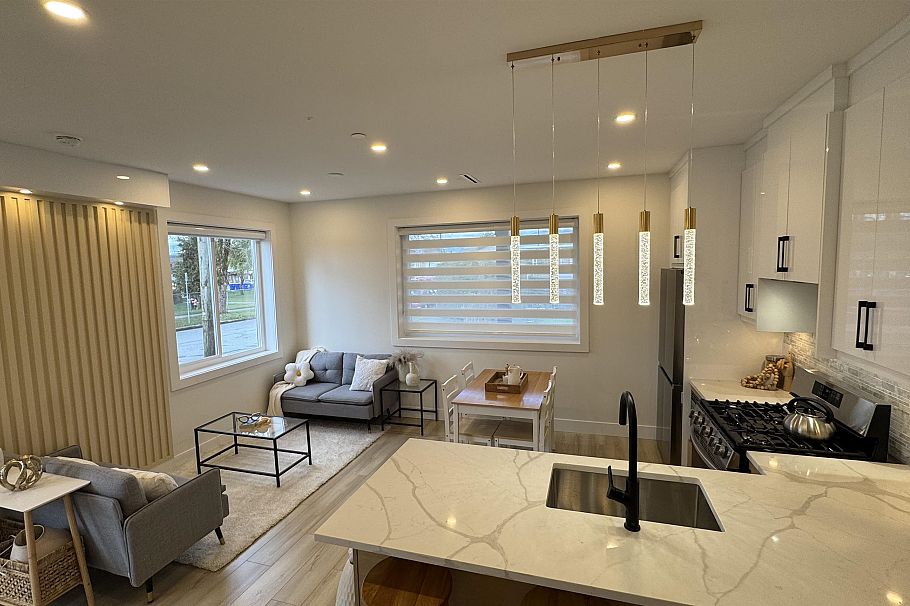 1 2703 E 3rd Avenue Vancouver, BC - 2