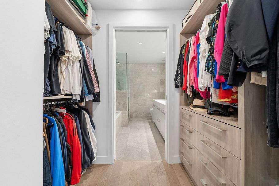 201 3220 Connaught Crescent North Vancouver, BC - 10