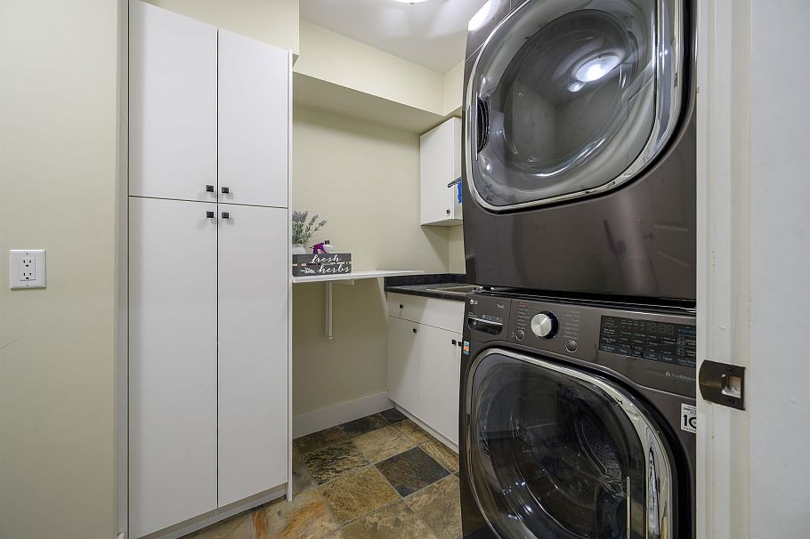 3402 Anne Macdonald Way North Vancouver, BC - 20