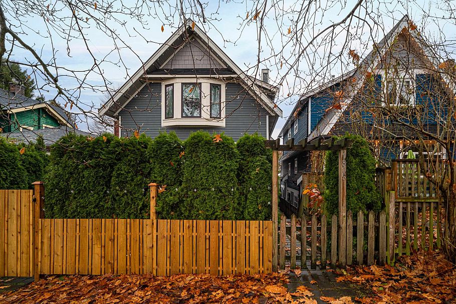 1805 E 7th Avenue Vancouver, BC - 32