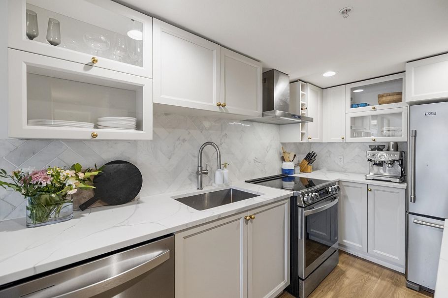 504 2137 W 10th Avenue Vancouver, BC - 5