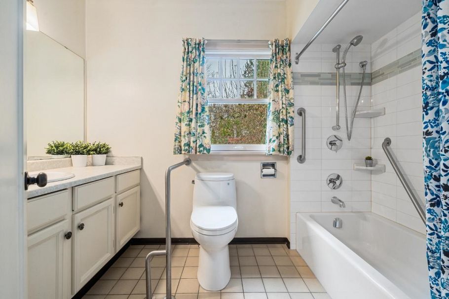 5584 Maple Street Vancouver, BC - 15