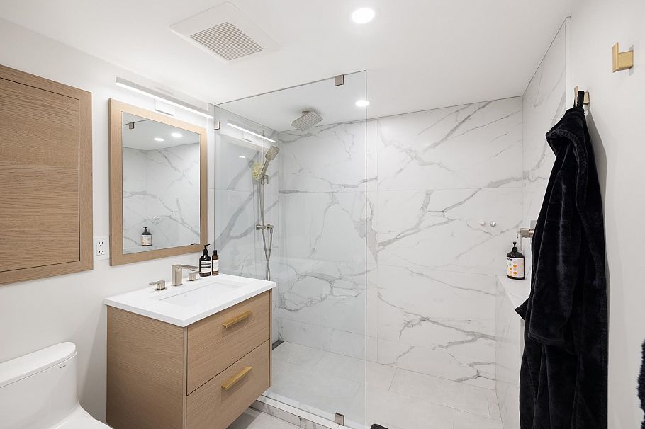 310 Beaver Road North Vancouver, BC - 35