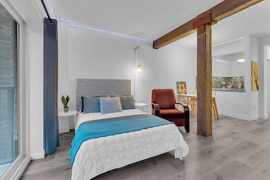 207 1655 Nelson Street Vancouver, BC - 4