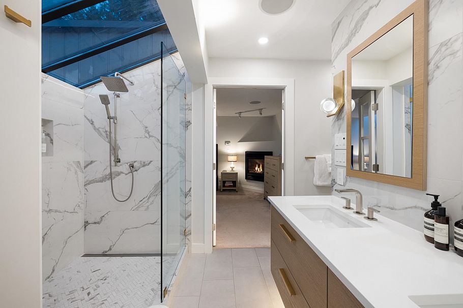 310 Beaver Road North Vancouver, BC - 25