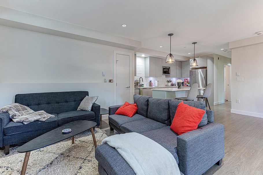 2488 E 34th Avenue Vancouver, BC - 14