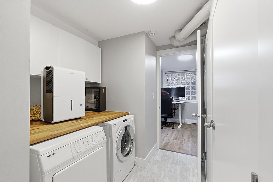 3044 Point Grey Road Vancouver, BC - 25