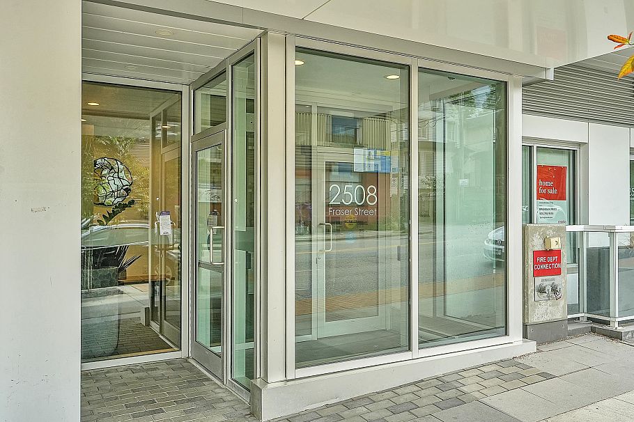 210 2508 Fraser Street Vancouver, BC - 25