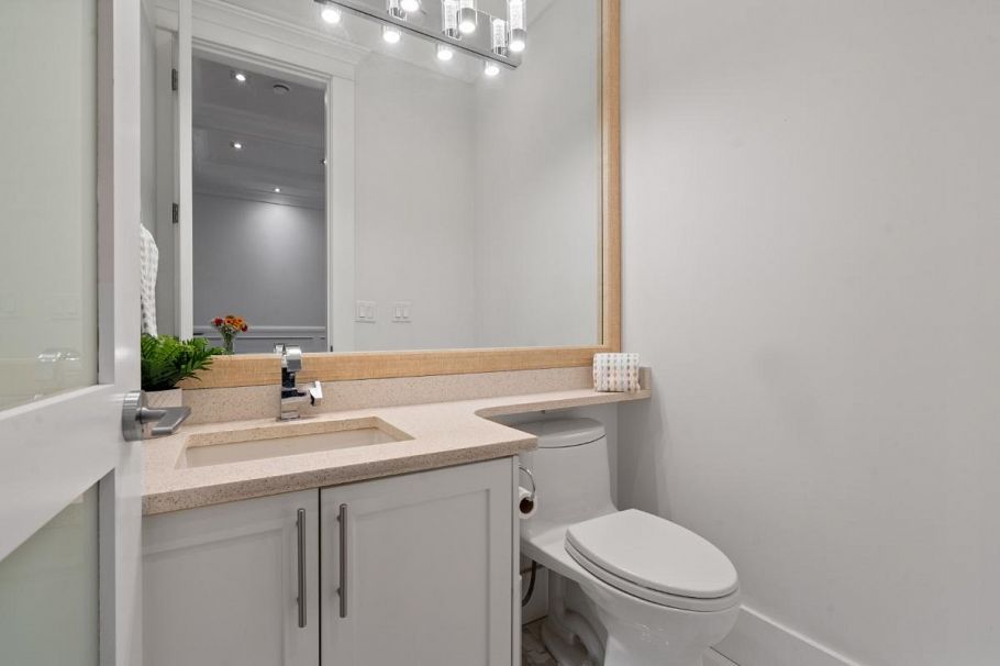 5058 Dunbar Street Vancouver, BC - 22