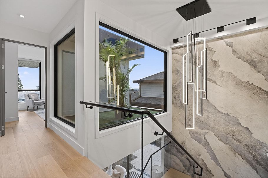 922 Wentworth Avenue North Vancouver, BC - 18