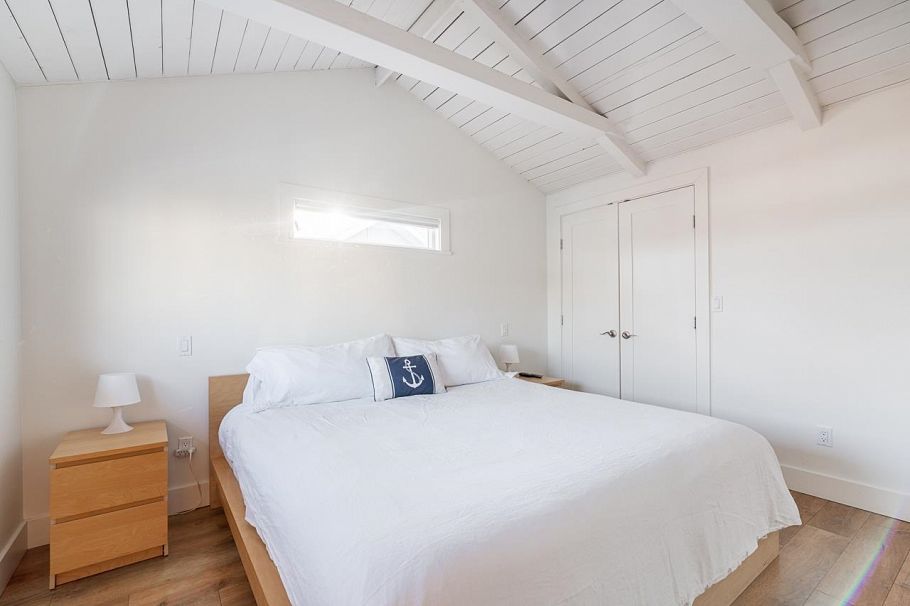 A015 415 Esplanade Avenue North Vancouver, BC - 23