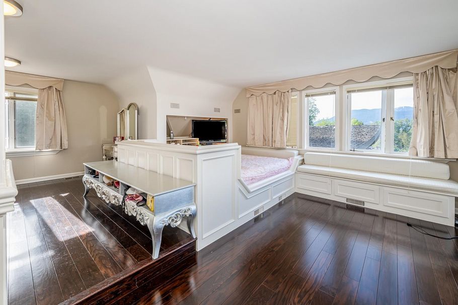 4389 Locarno Crescent Vancouver, BC - 20