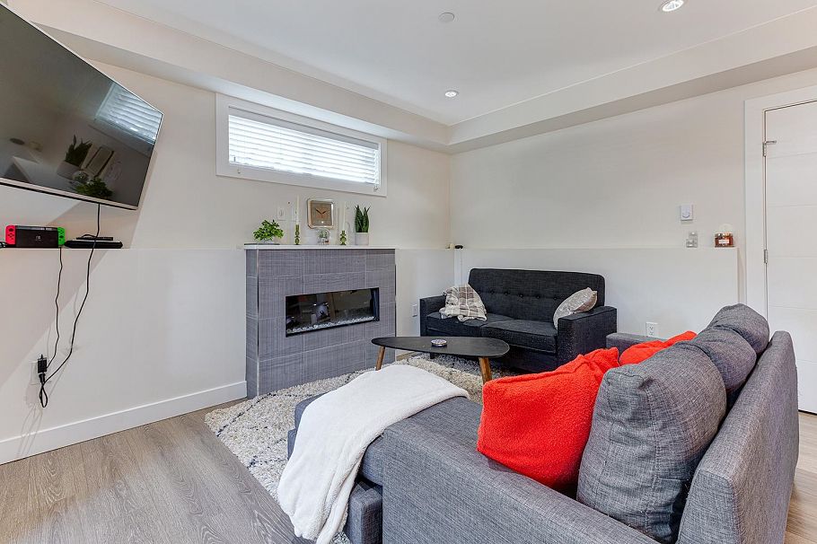 2488 E 34th Avenue Vancouver, BC - 13