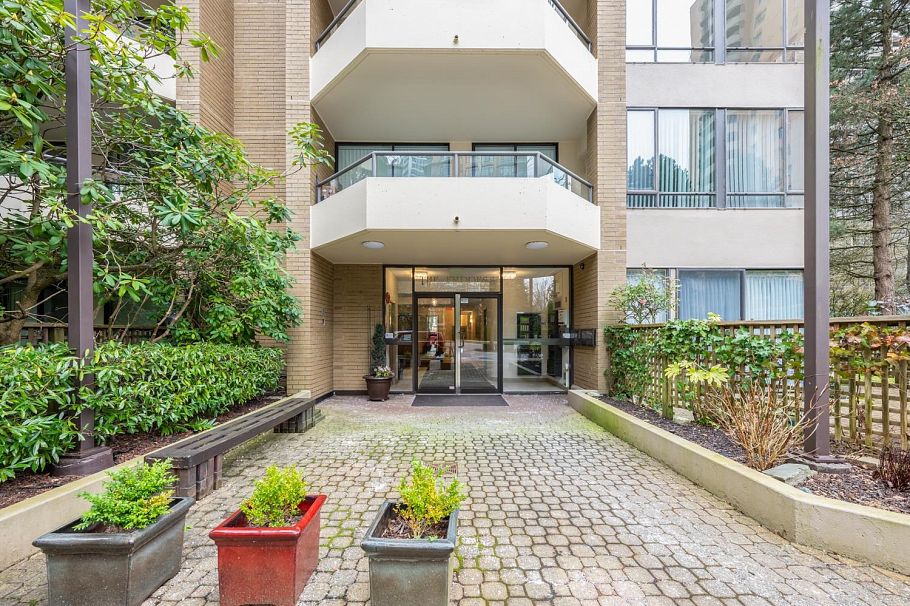 1601 6282 Kathleen Avenue Burnaby, BC - 1