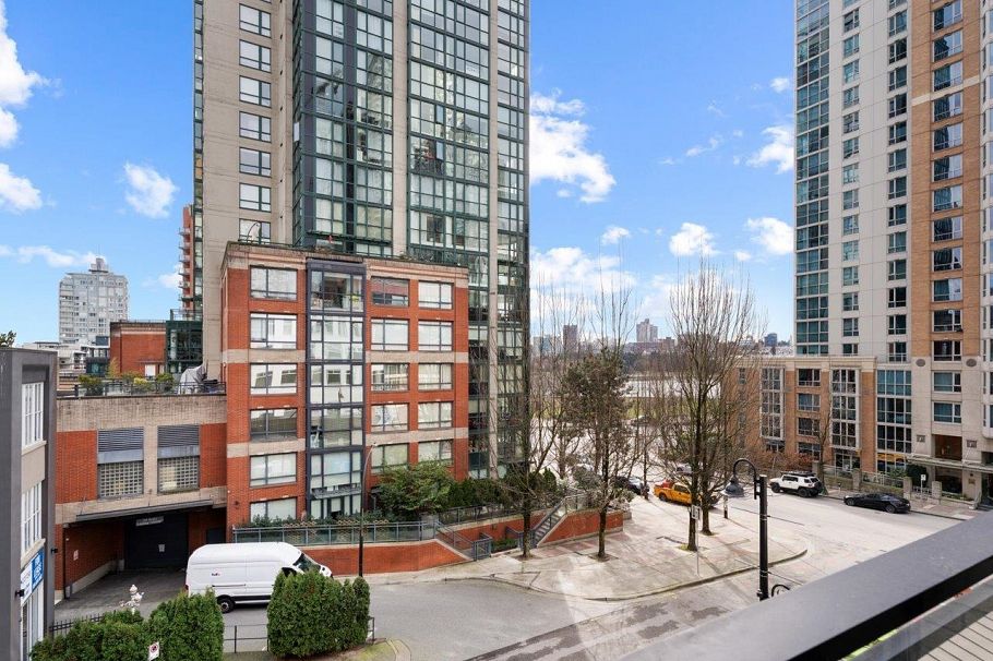 301 1275 Hamilton Street Vancouver, BC - 8