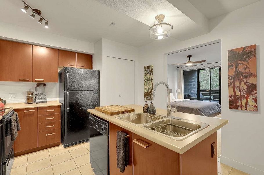 303 2525 Blenheim Street Vancouver, BC - 19