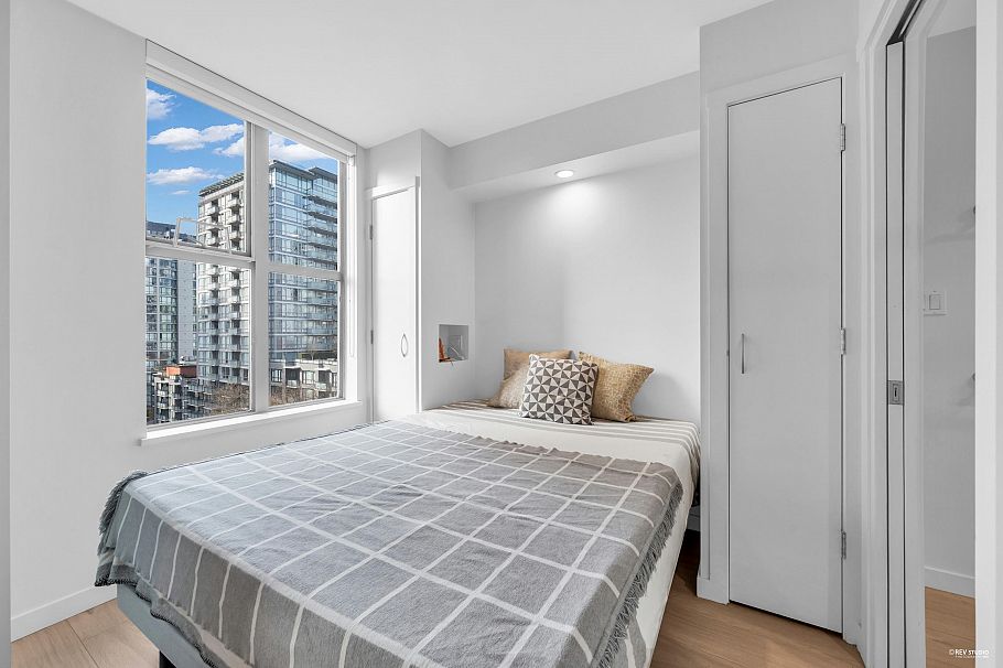 1001 989 Richards Street Vancouver, BC - 11