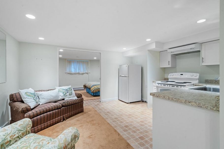 5584 Maple Street Vancouver, BC - 20