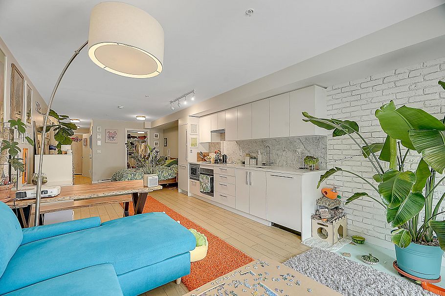 210 2508 Fraser Street Vancouver, BC - 16