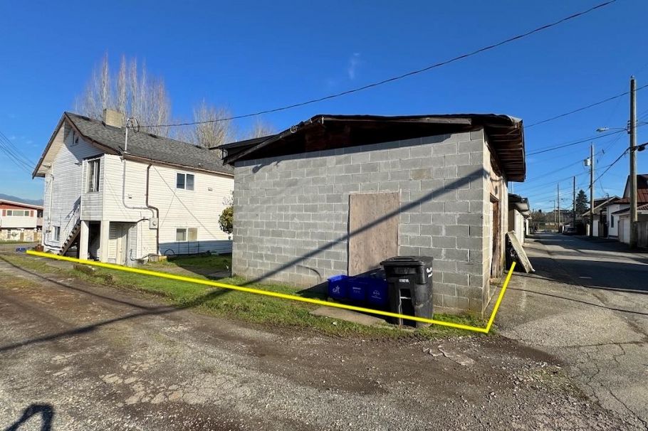 3006 E 25th Avenue Vancouver, BC - 8