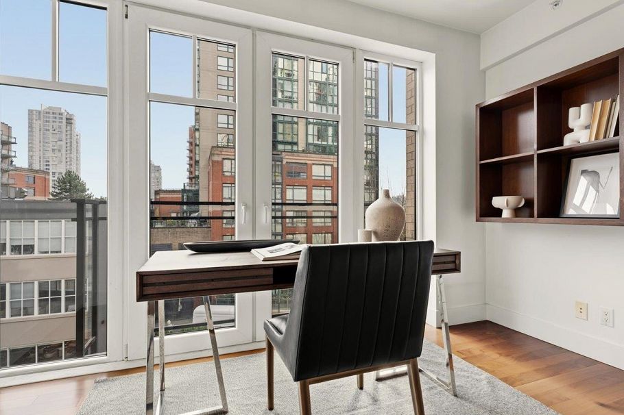 301 1275 Hamilton Street Vancouver, BC - 5